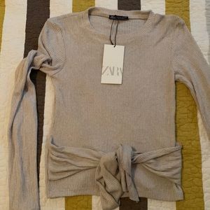 Beige front tie sweater from Zara